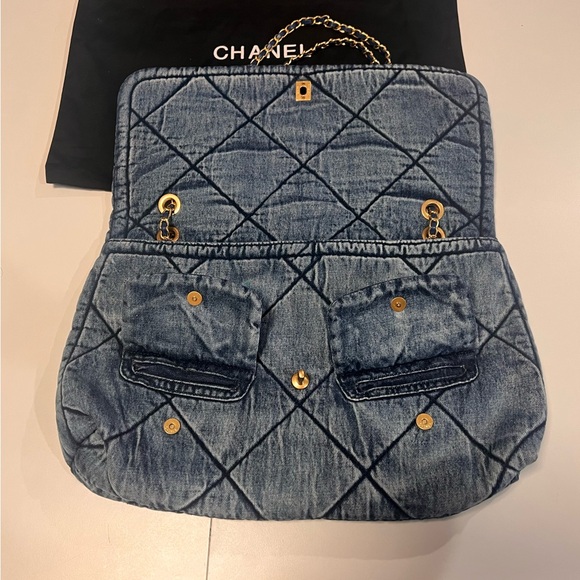 Chanel Blue Denim Quilted Denim Shoulder Bag - Picture 4 of 11